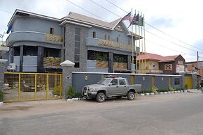 Kings Celia Hotel & Suites