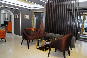 Kings Celia Hotel & Suites