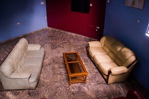 De Web Hotel & Lodge