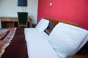 Alfoscar Hotel & Suites