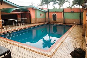 Alfoscar Hotel & Suites