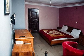 Alfoscar Hotel & Suites