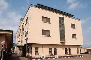 Alfoscar Hotel & Suites