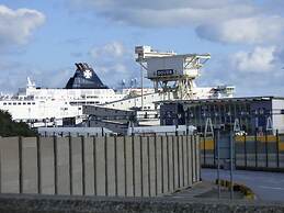 Maison Dieu Guest House