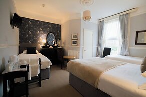 Maison Dieu Guest House