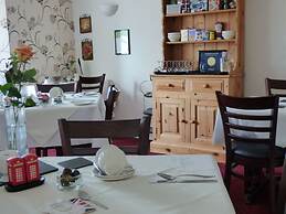 Maison Dieu Guest House