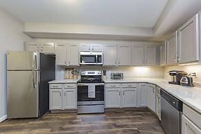 Mint House Nashville - Hillsboro Village