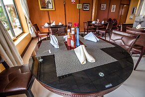 Sir Jose Hotel