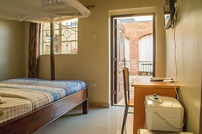 Satellite One Hotel