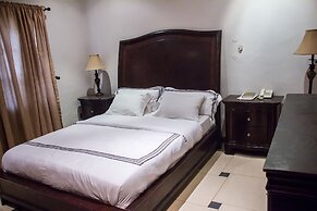 Tivoli Residence & Bar