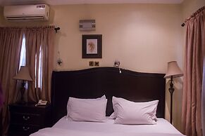 Tivoli Residence & Bar