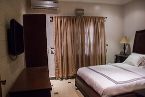 Tivoli Residence & Bar