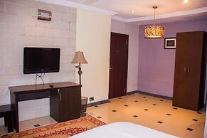 Tivoli Residence & Bar