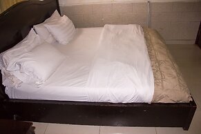 Tivoli Residence & Bar