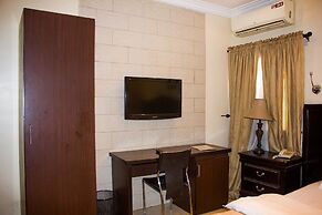 Tivoli Residence & Bar