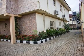 Tivoli Residence & Bar