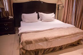 Tivoli Residence & Bar