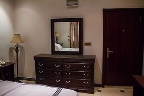 Tivoli Residence & Bar