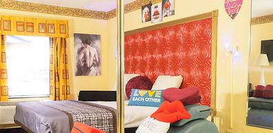 Luxe Inn and Suites