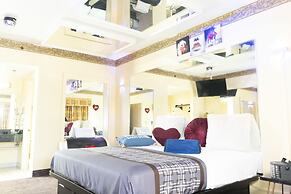 Luxe Inn and Suites