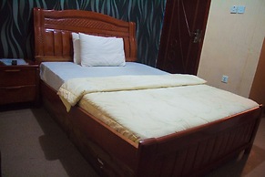 Owee's Place