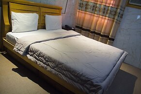 Owee's Place