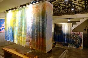 CaoJi Book inn Hostel