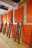 CaoJi Book inn Hostel