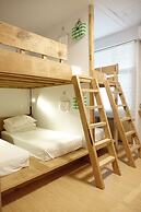 CaoJi Book inn Hostel