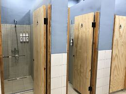 CaoJi Book inn Hostel