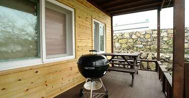 Gotjawal Geomun Oreum Pension