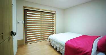 Gotjawal Geomun Oreum Pension