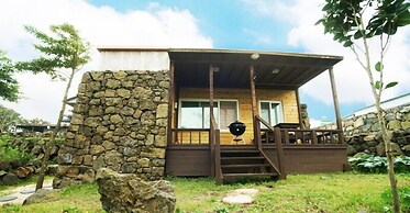 Gotjawal Geomun Oreum Pension