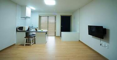 Gotjawal Geomun Oreum Pension