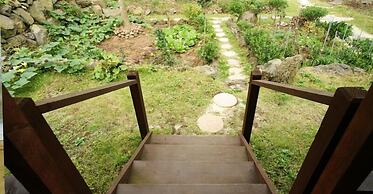 Gotjawal Geomun Oreum Pension