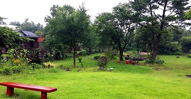 Gotjawal Geomun Oreum Pension