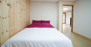 Gotjawal Geomun Oreum Pension