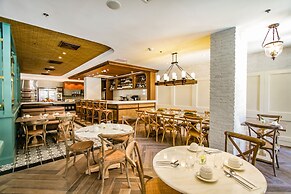 Feliz Hotel Boracay Managed by Enderun Hotels