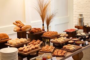 Feliz Hotel Boracay Managed by Enderun Hotels