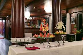 Garden Bay Legend Cruise