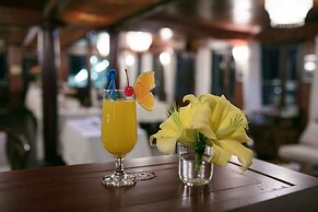 Garden Bay Legend Cruise