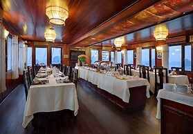 Garden Bay Legend Cruise