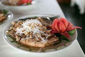 Garden Bay Legend Cruise