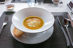 Garden Bay Legend Cruise