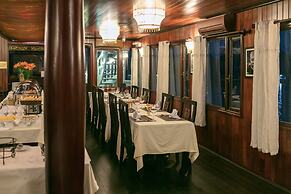 Garden Bay Legend Cruise