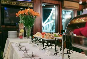 Garden Bay Legend Cruise