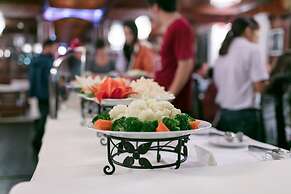 Garden Bay Legend Cruise