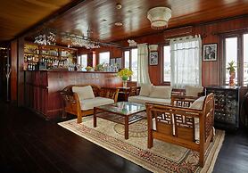 Garden Bay Legend Cruise