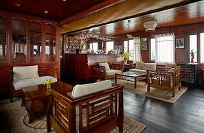 Garden Bay Legend Cruise