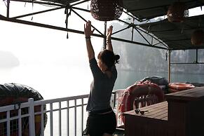 Garden Bay Legend Cruise